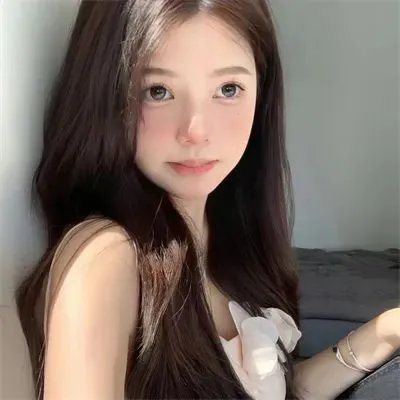 拥抱太阳的月亮